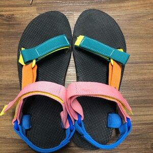 Teva Original Universal Sandals Size 6